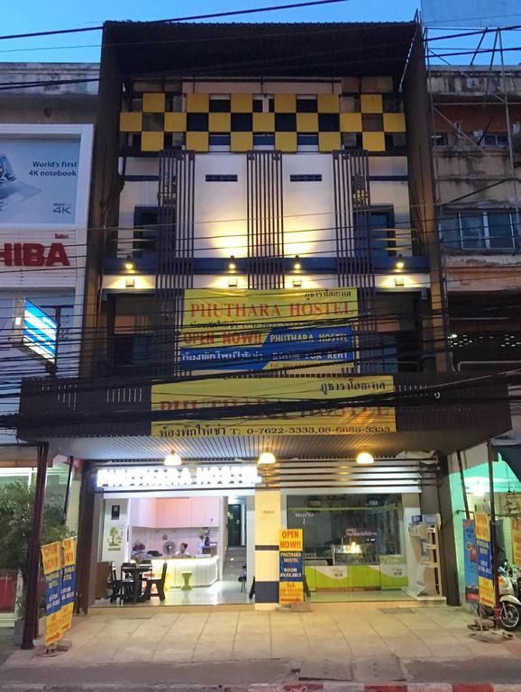 Phuthara Hostel 푸껫 외부 사진